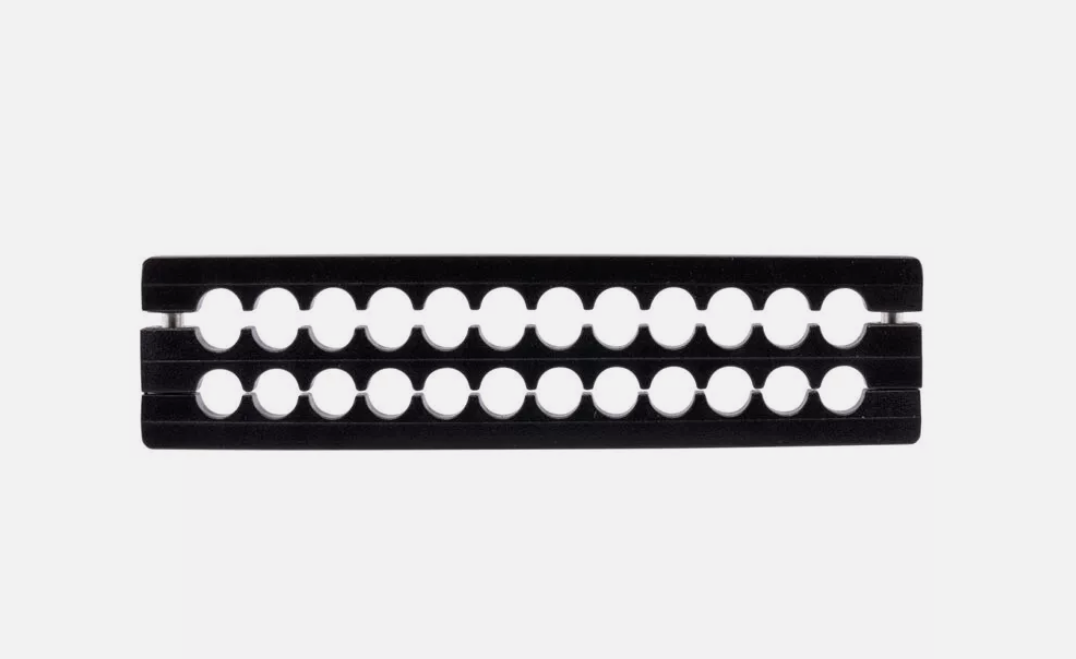 Corsair Premium Sleeved 24-Pin-ATX-Kabel (Gen 4) - rot/schwarz