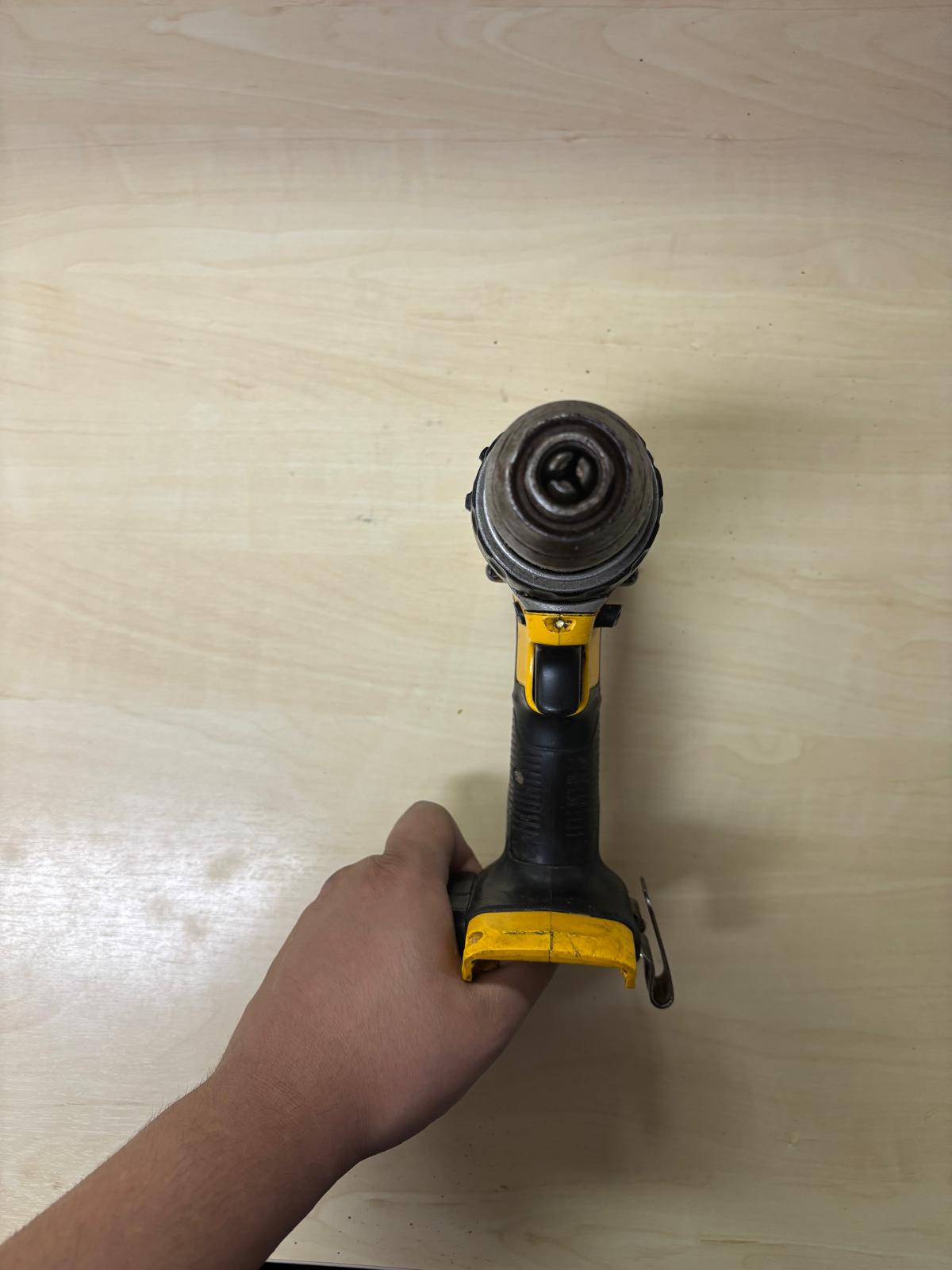 DeWalt DCD 985 Akku Schlagbohrschrauber 18V 80Nm ohne Akku Ladegerät GEBRAUCHT