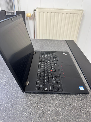 Lenovo Thinkpad T580 Intel(R) Core(TM) i5-8250U CPU @ 1.60GHz 1600 MHz 65W Lenovo Charger