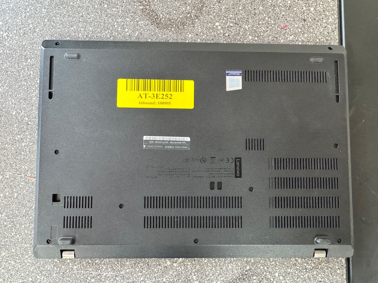 Lenovo Thinkpad L490 Intel(R) Core(TM) i5-8265U CPU @ 1.60GHz 1.5 GHz 8Gb Ram 256 Lenovo 65W Charger