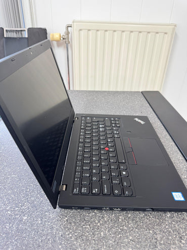 Lenovo Thinkpad L490 Intel(R) Core(TM) i5-8265U CPU @ 1.60GHz 1.5 GHz Lenovo 65W Charger