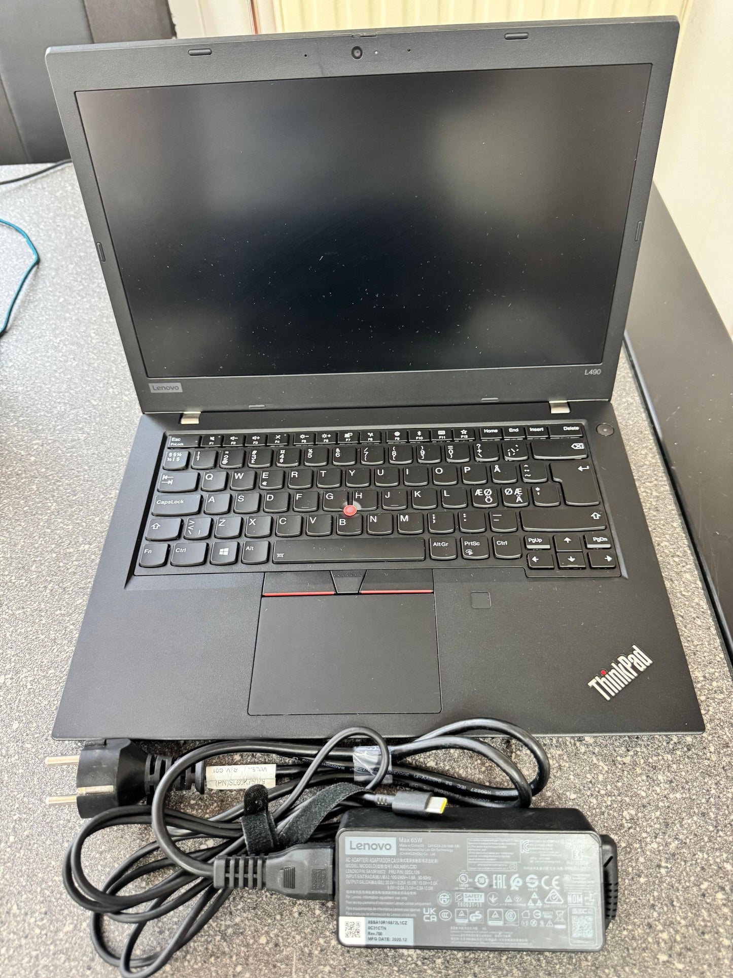 Lenovo Thinkpad L490 Intel(R) Core(TM) i5-8265U CPU @ 1.60GHz 1.5 GHz Lenovo 65W Charger