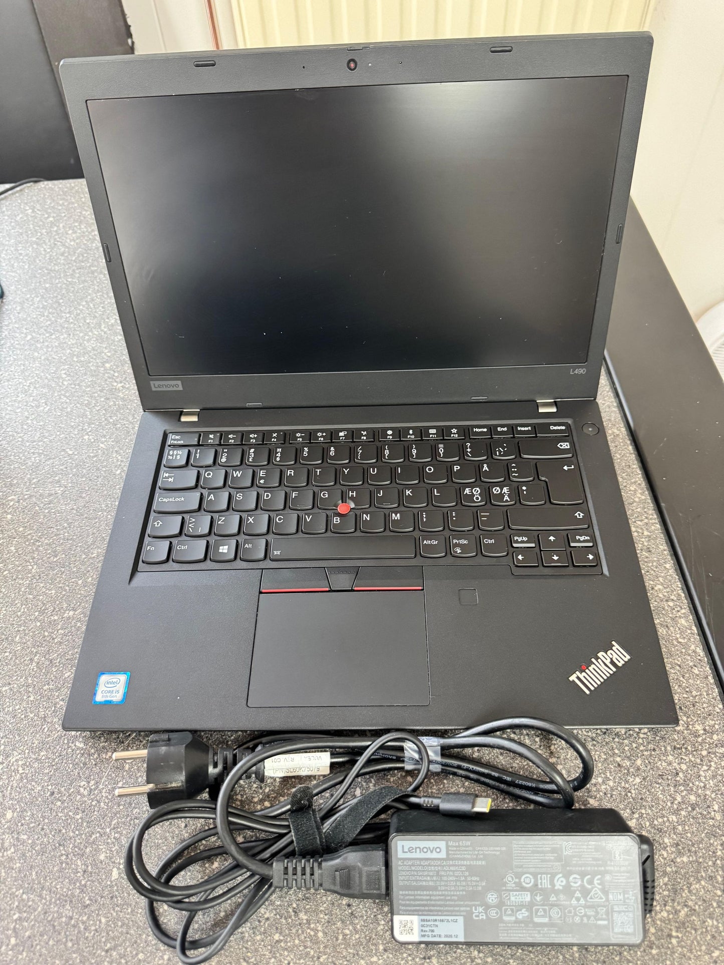 Lenovo Thinkpad L490 Intel(R) Core(TM) i5-8265U CPU @ 1.60GHz 1.5 GHz 16Gb Ram 256 Lenovo 65W Charger