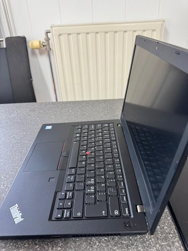 Lenovo Thinkpad L490 Intel(R) Core(TM) i5-8265U CPU @ 1.60GHz 1.5 GHz 8Gb Ram 256 Lenovo 65W Charger