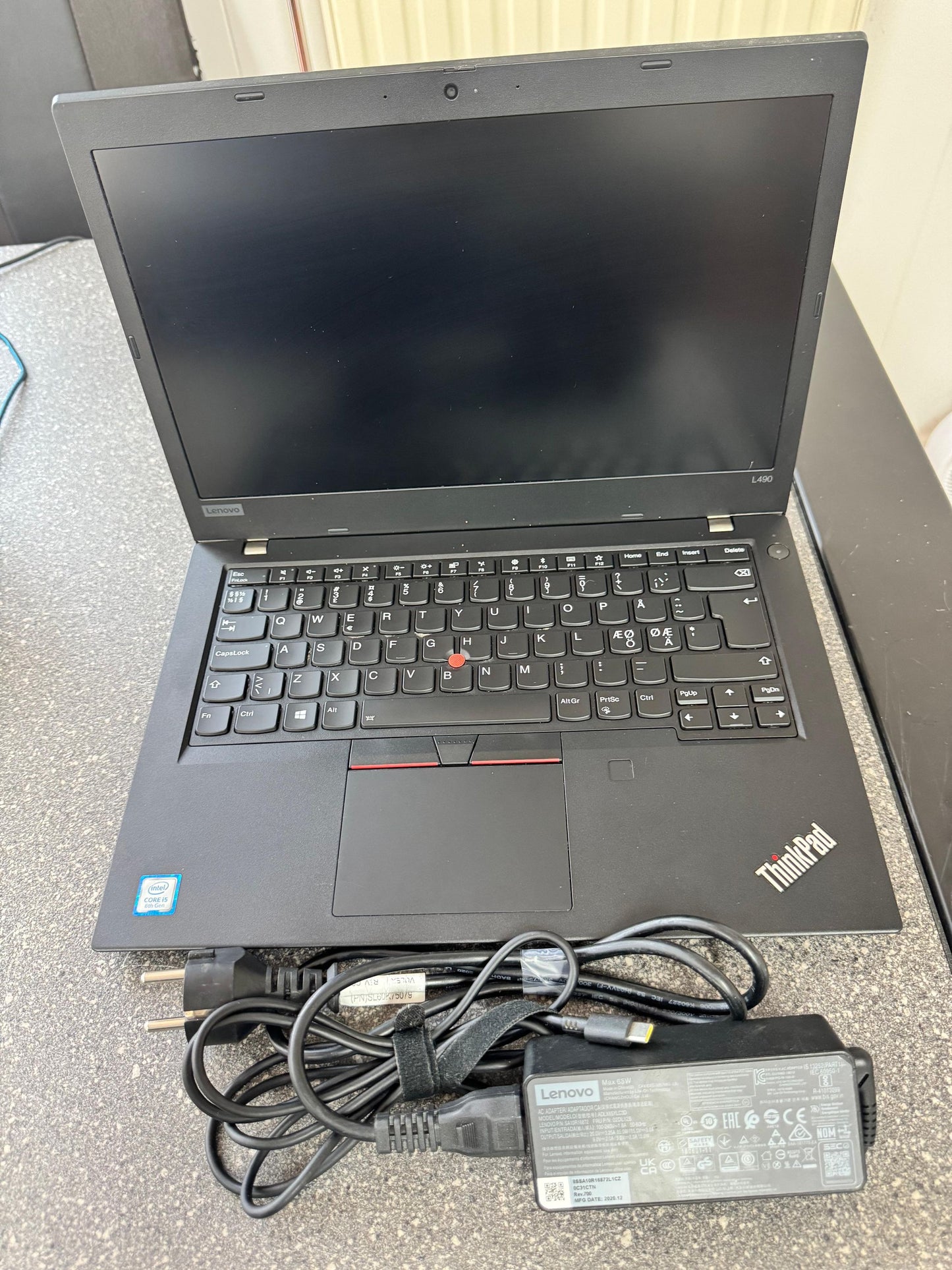 Lenovo Thinkpad L490 Intel(R) Core(TM) i5-8265U CPU @ 1.60GHz 1.5 GHz 8Gb Ram 256 Lenovo 65W Charger