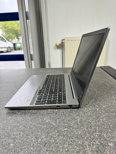 Lenovo ThinkPad E580 i5-8250U CPU @ 1.60GHz 1600 MHz RAM 8GB SSD 256GB