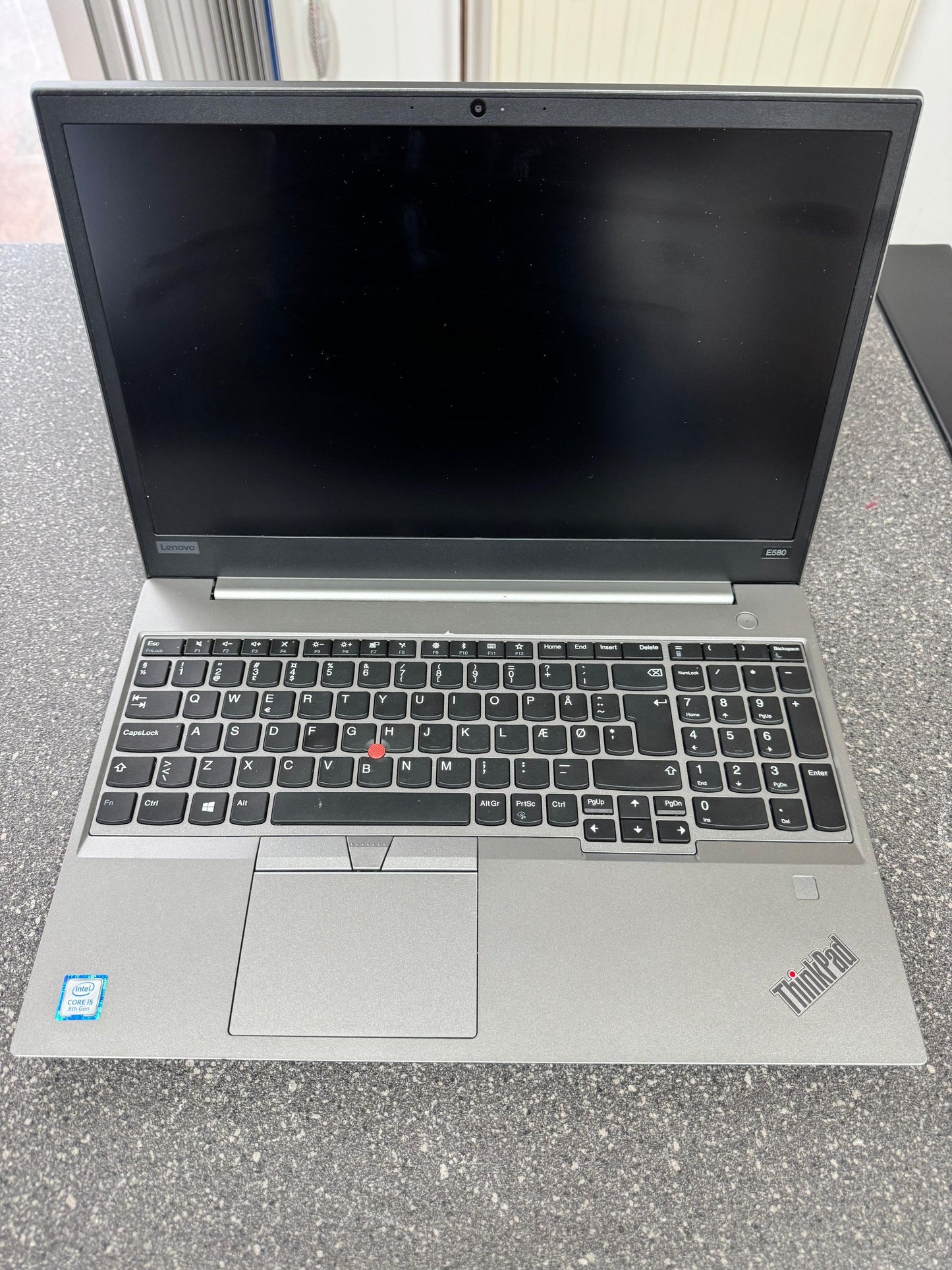 Lenovo ThinkPad E580 i5-8250U CPU @ 1.60GHz 1600 MHz RAM 8GB SSD 256GB