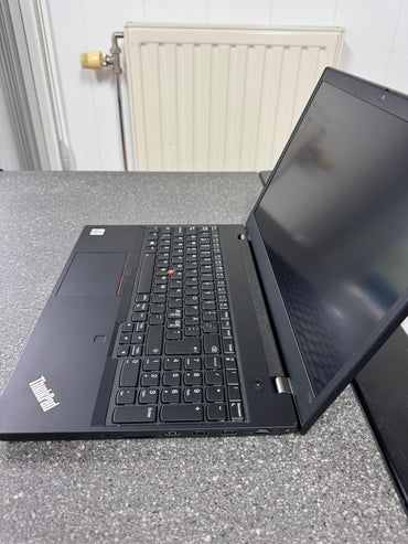 Lenovo Thinkpad T15P Intel(R) Core(TM) i7-10750H CPU @ 2.60GHz 2,6 Ghz 16Gb Ram 512