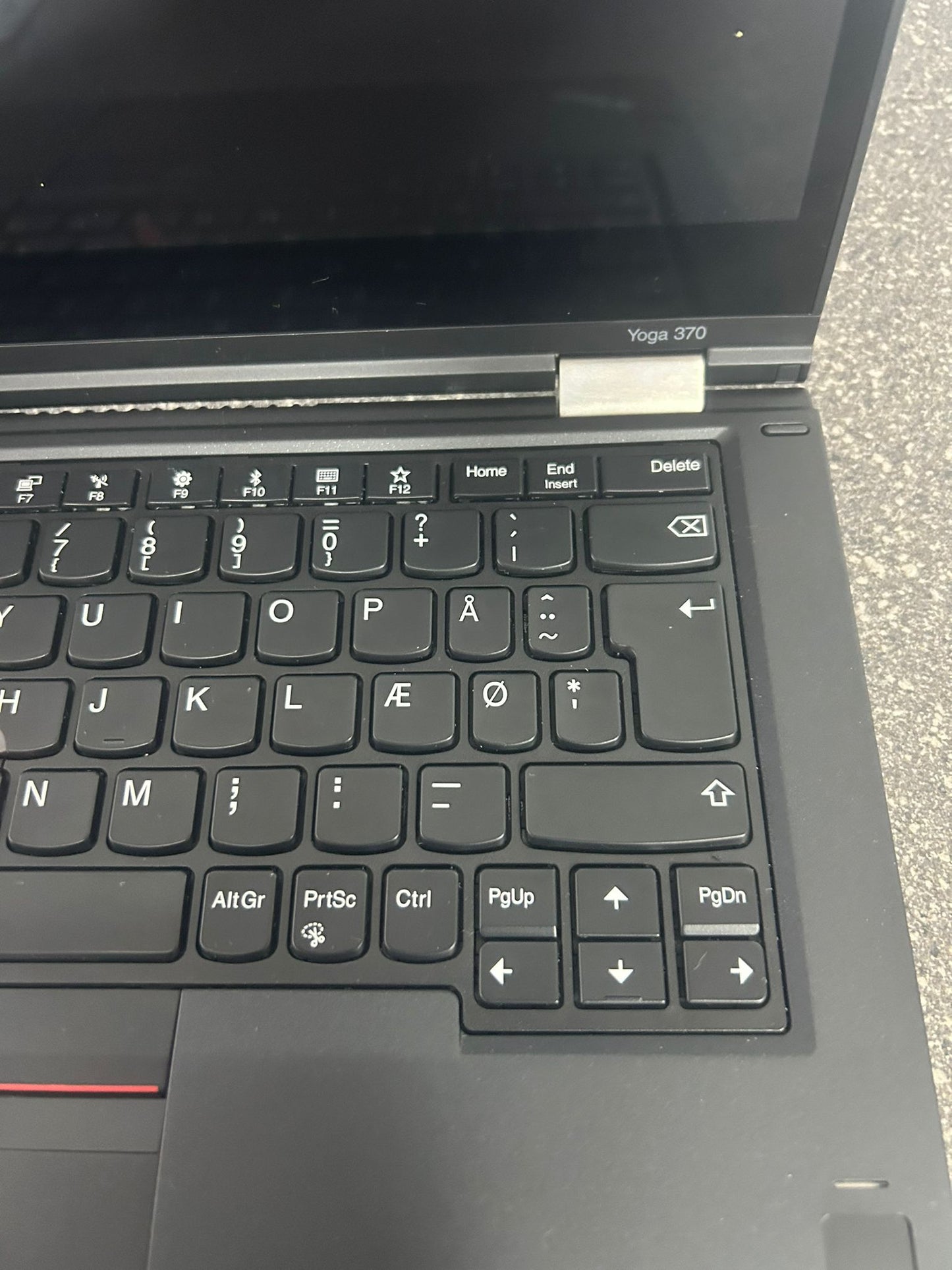 Lenovo Thinkpad Yoga370 Intel Core 13.3'' 8GB 256G i5-7200U CPU @ 1.90GHz 1800 MHz
