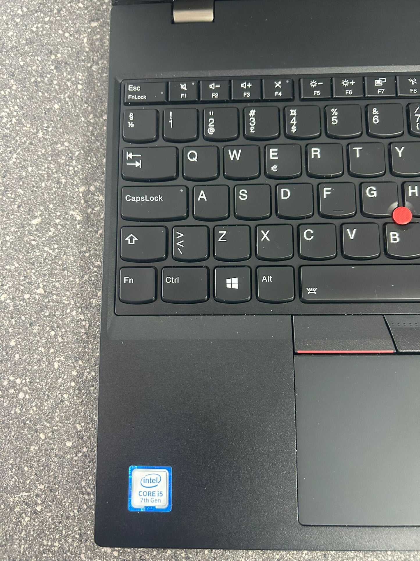 Lenovo Thinkpad Intel Core 15.6'' 8GB 256G i5-7200U CPU @ 1.90GHz 1800 MHz