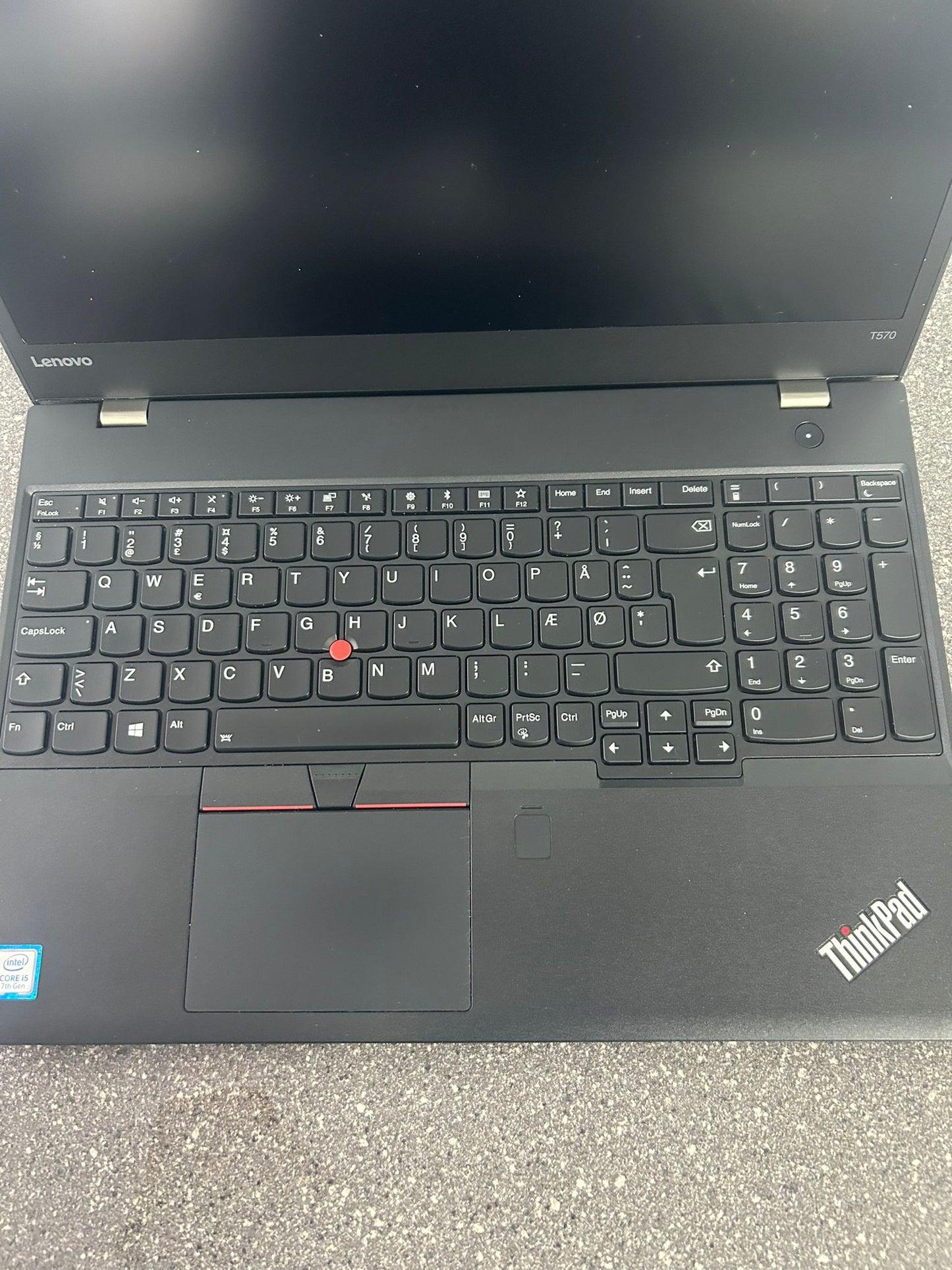 Lenovo Thinkpad Intel Core 15.6'' 8GB 256G i5-7200U CPU @ 1.90GHz 1800 MHz
