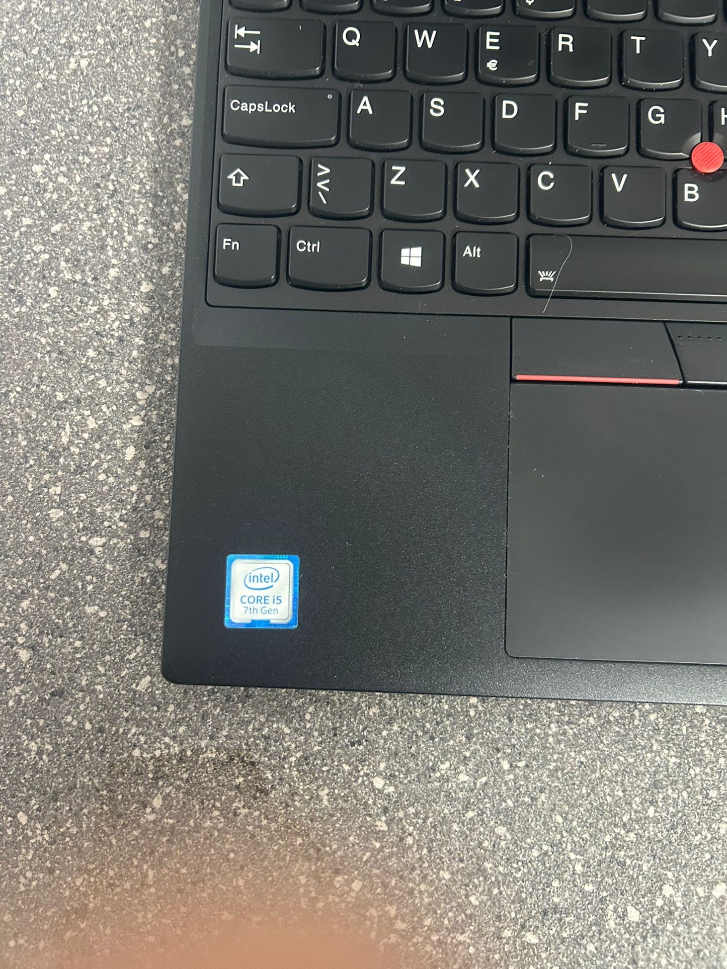 Lenovo Thinkpad T570 Intel Core 15.6'' 8GB 256G i7-8665U CPU @ 1.90GHz 1800 MHz