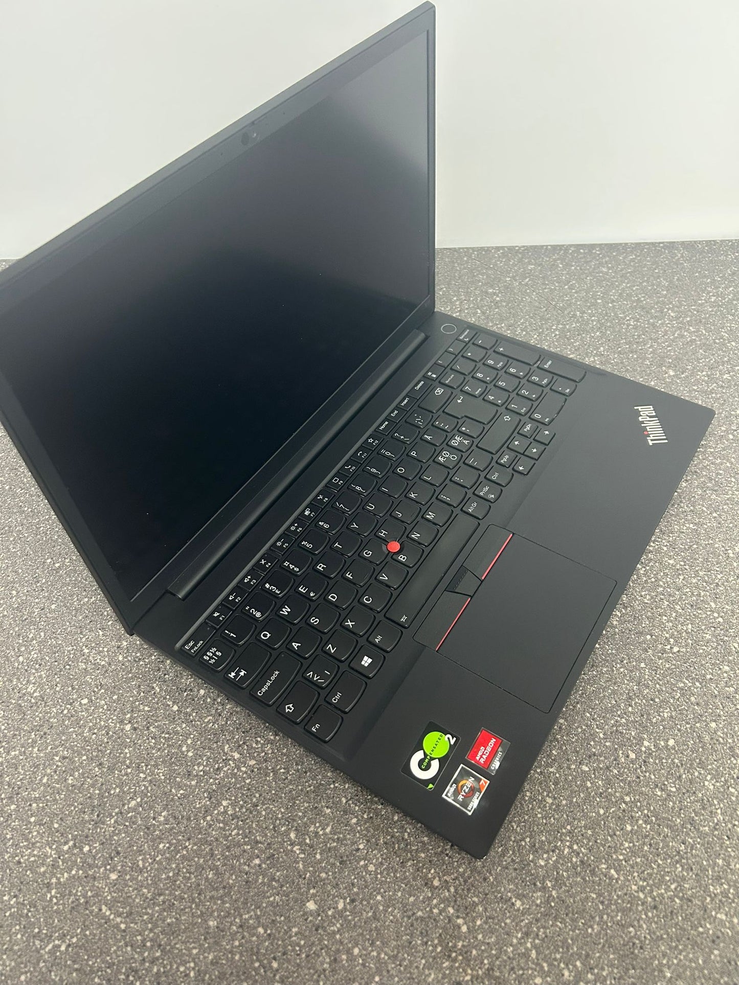Lenovo Thinkpad L15 15'' AMD Ryzen 7 5700U 16GB 256G with Radeon Graphics 1800 MHz