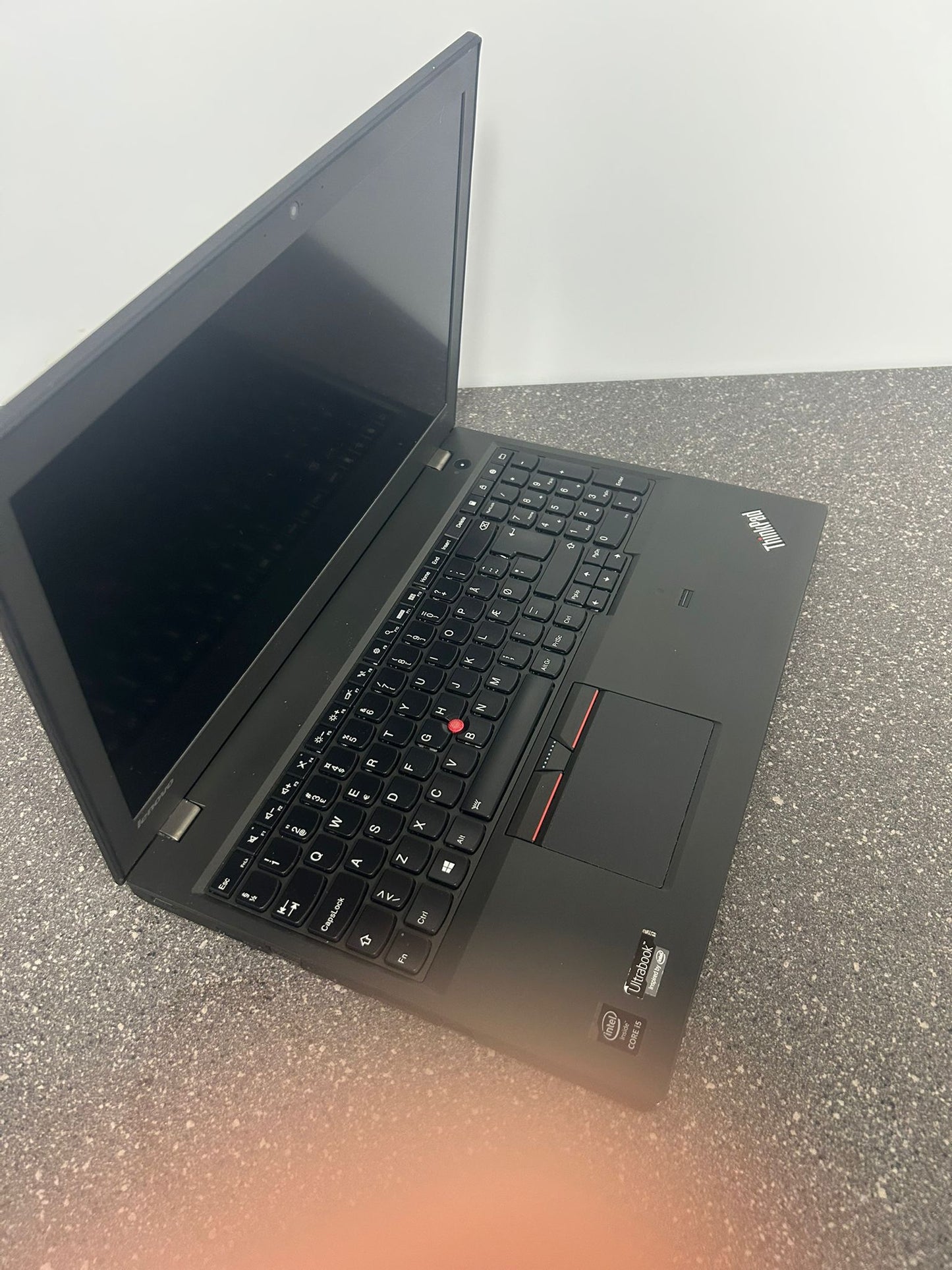 Lenovo Thinkpad T550 Intel Core 15.6'' 8GB 256G i5-5200U CPU @ 2.20GHz 2.5 GHz