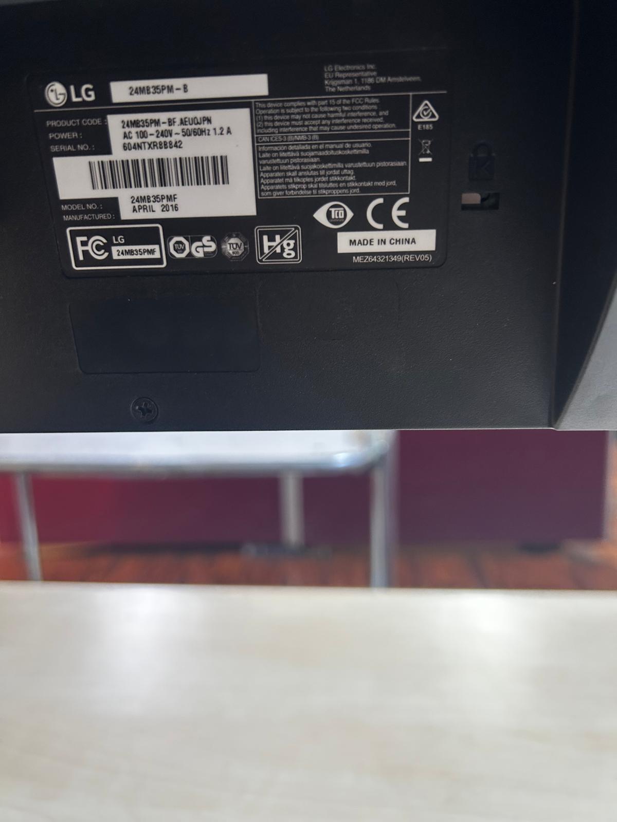 LG 24MB35PM-BF Monitor 23,8 Zoll Bildschirm 1920 x 1080 Schwarz DVI VGA