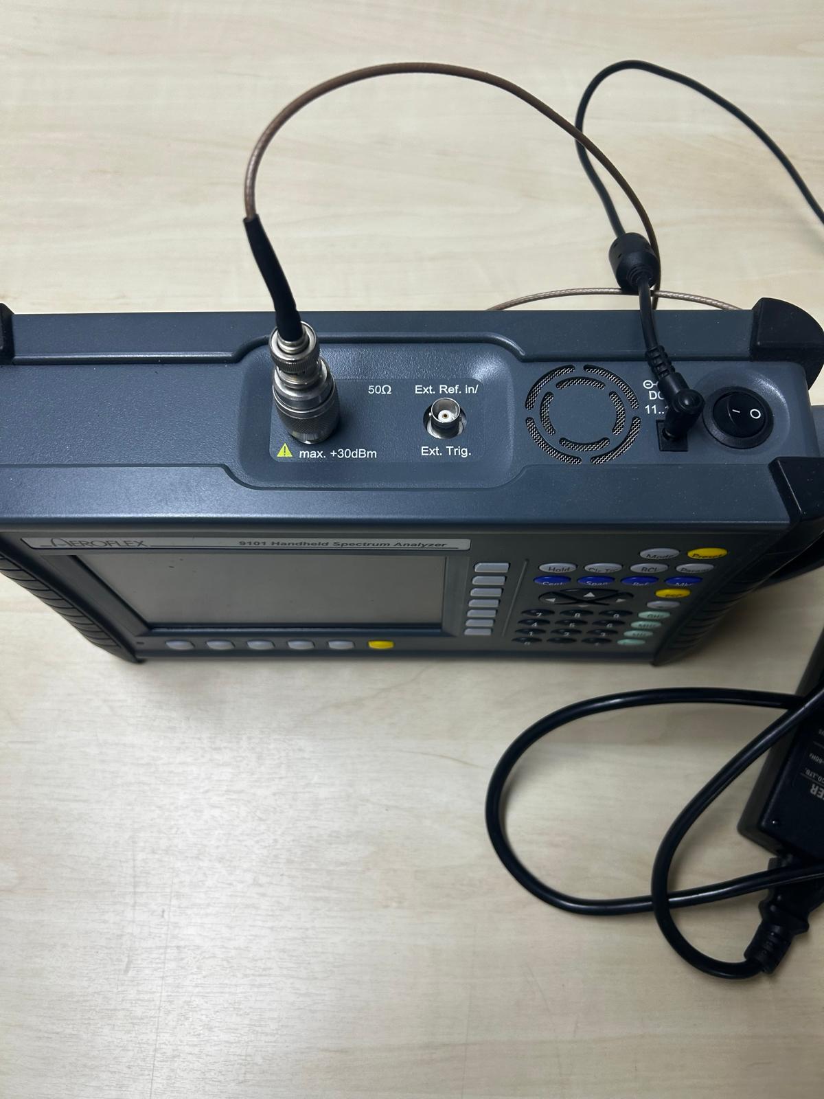 Aeroflex 9101 handheld spectrum analyzer