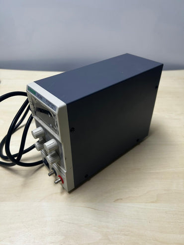 UNIROI Labornetzgerät, UC305, 0-30V 0-5A DC Regelbar Netzgerät