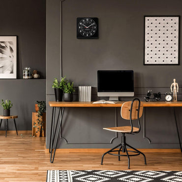 Marathon Jumbo Silent Sweep Studio Wanduhr | 30 cm Quadratische Nicht tickende analoge Wanduhr | Leicht ablesbar | Automatische Hintergrundbeleuchtung | Ideal für Studios & Büros