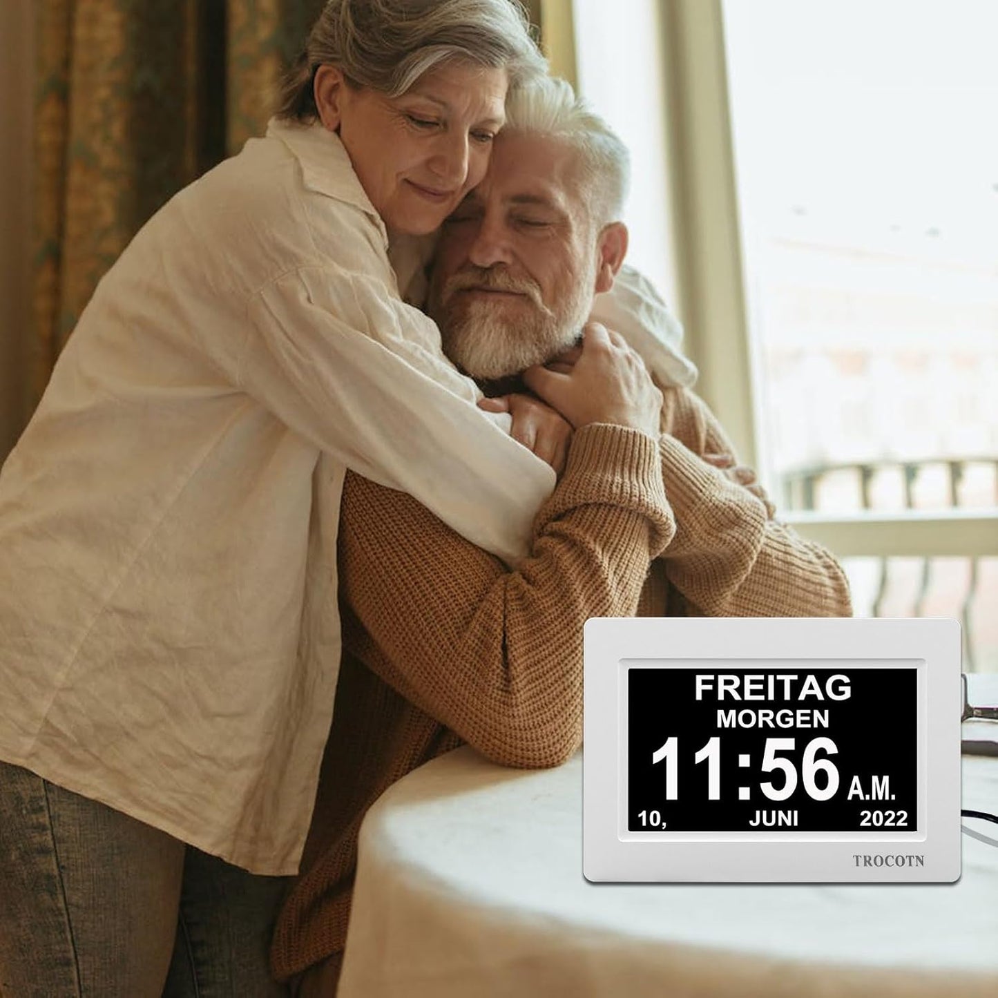 TROCOTN Demenz Uhr Senioren Digitale Uhr Tagesuhr Großes Display Wecker Wanduhr (Weiß, 7 Zoll)