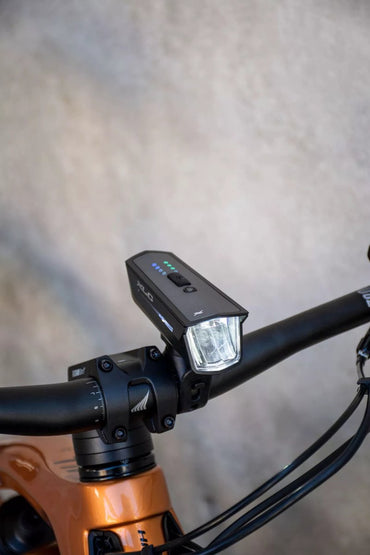 XLC LED Akku Beleuchtungsset / Lichtset Proxima Pro Plus CL-S25+ mit StVZO für alle Räder (1 Set)