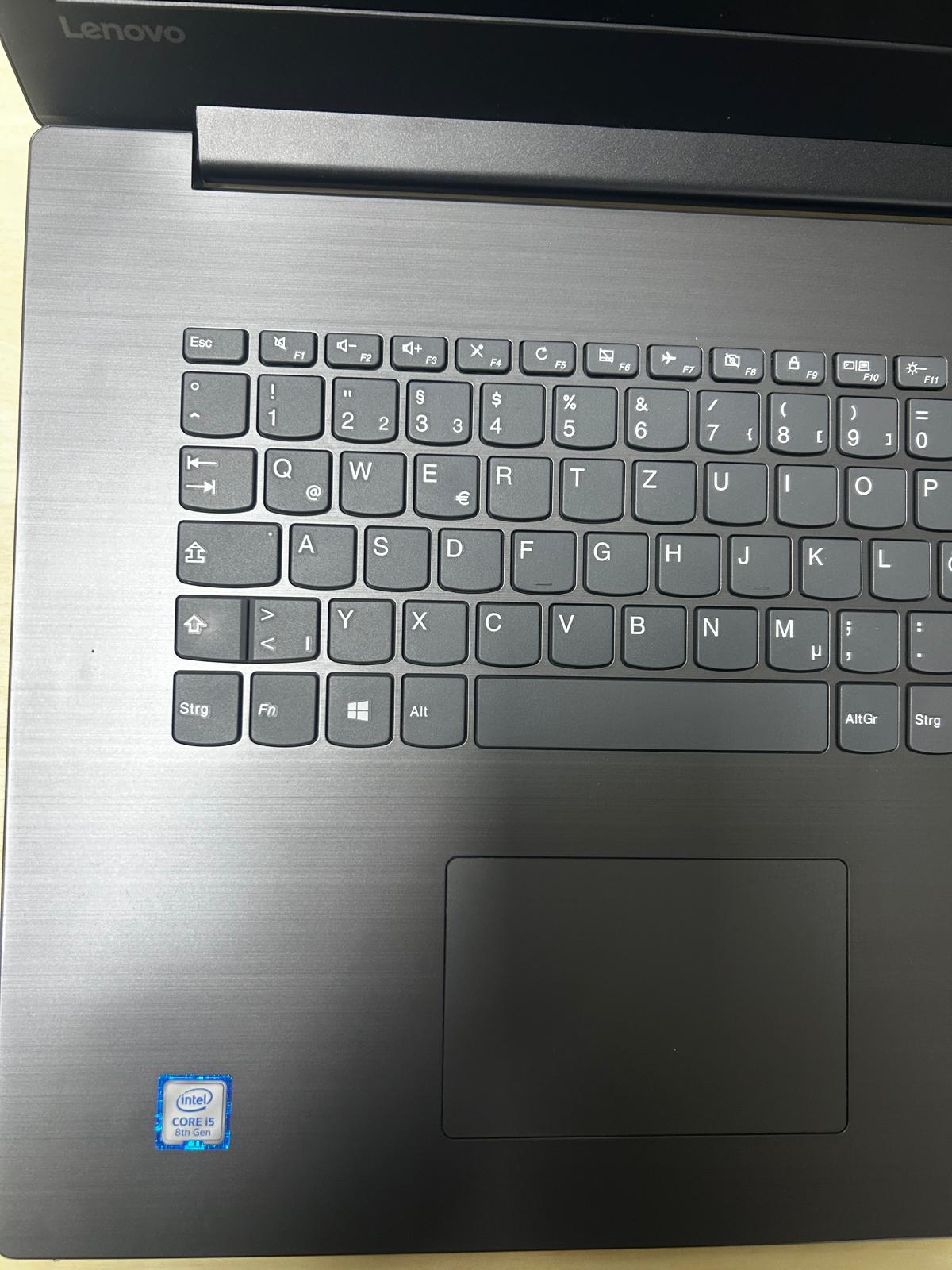 LENOVO Ideapad 330 - 17IKB Intel i5 8250U 8.Gen. 2 GB RAM 256 GB SSD 17.3'' Notebook