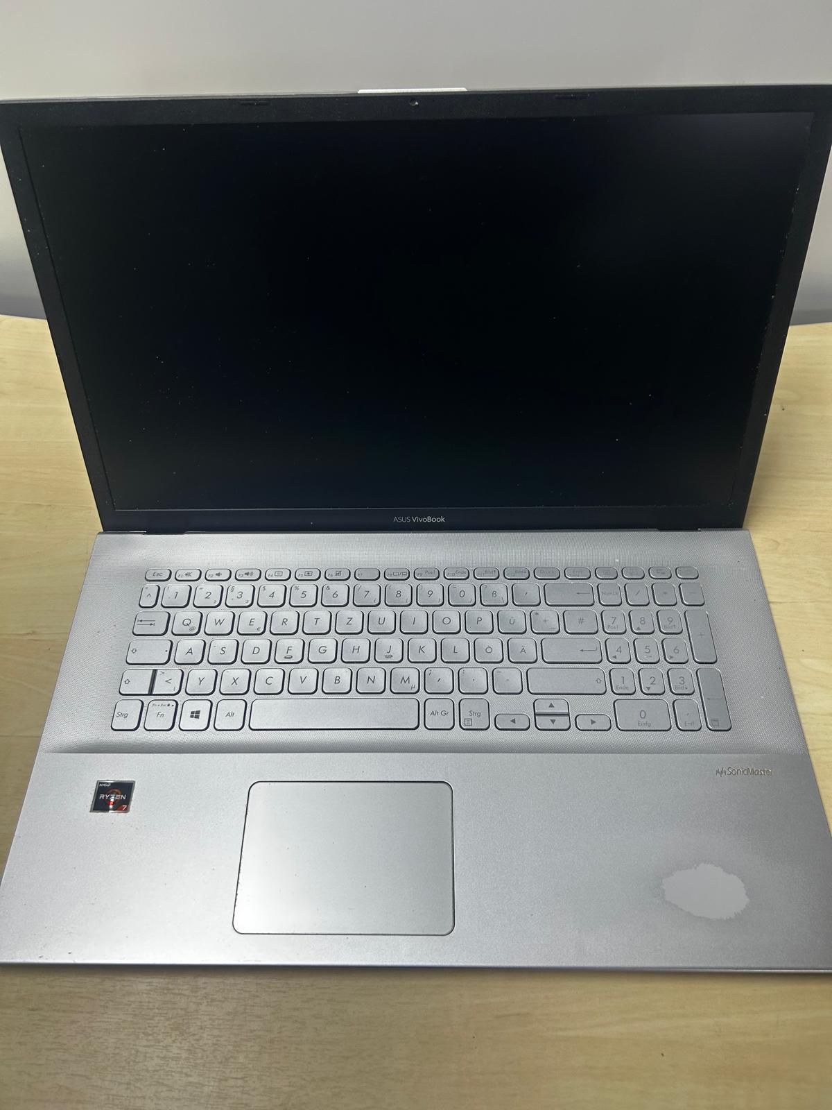 ASUS Vivobook M712D AMD Ryzen7 3700U 12 GB RAM 500 GB M.2 SSD 17.3'' Notebook