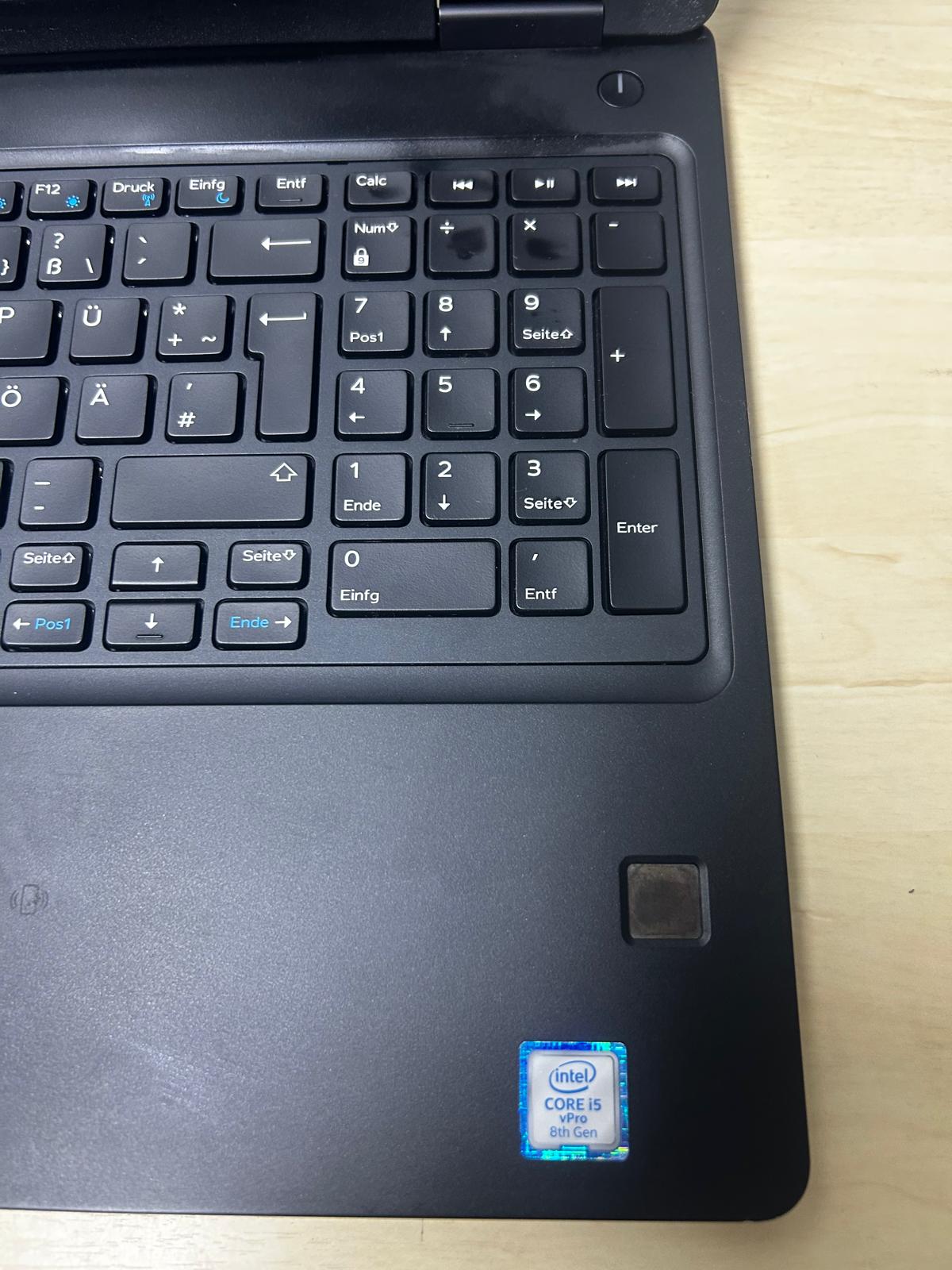 DELL LATITUDE 5590 Intel i5 8350U 16 GB 256 GB SSD 15.6'' Notebook