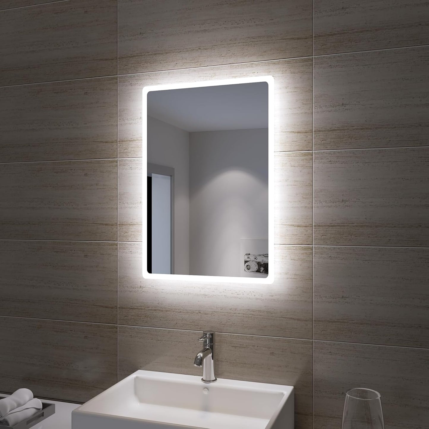 Miroir mural LED Sonni Badezimmer, rectangulaire avec éclairage LED, blanc, IP44, économie d'énergie [Classe énergétique E]