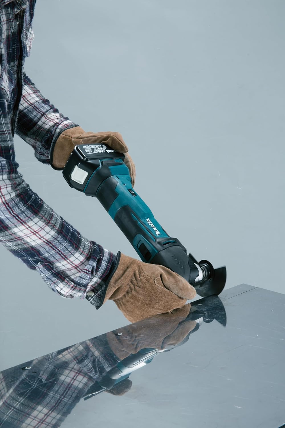 Makita DTM51Z Akku-Multifunk.Werkzeug 18,0 V (ohne Akku, ohne Ladegerät, ohne Zubehör) DEFEKT