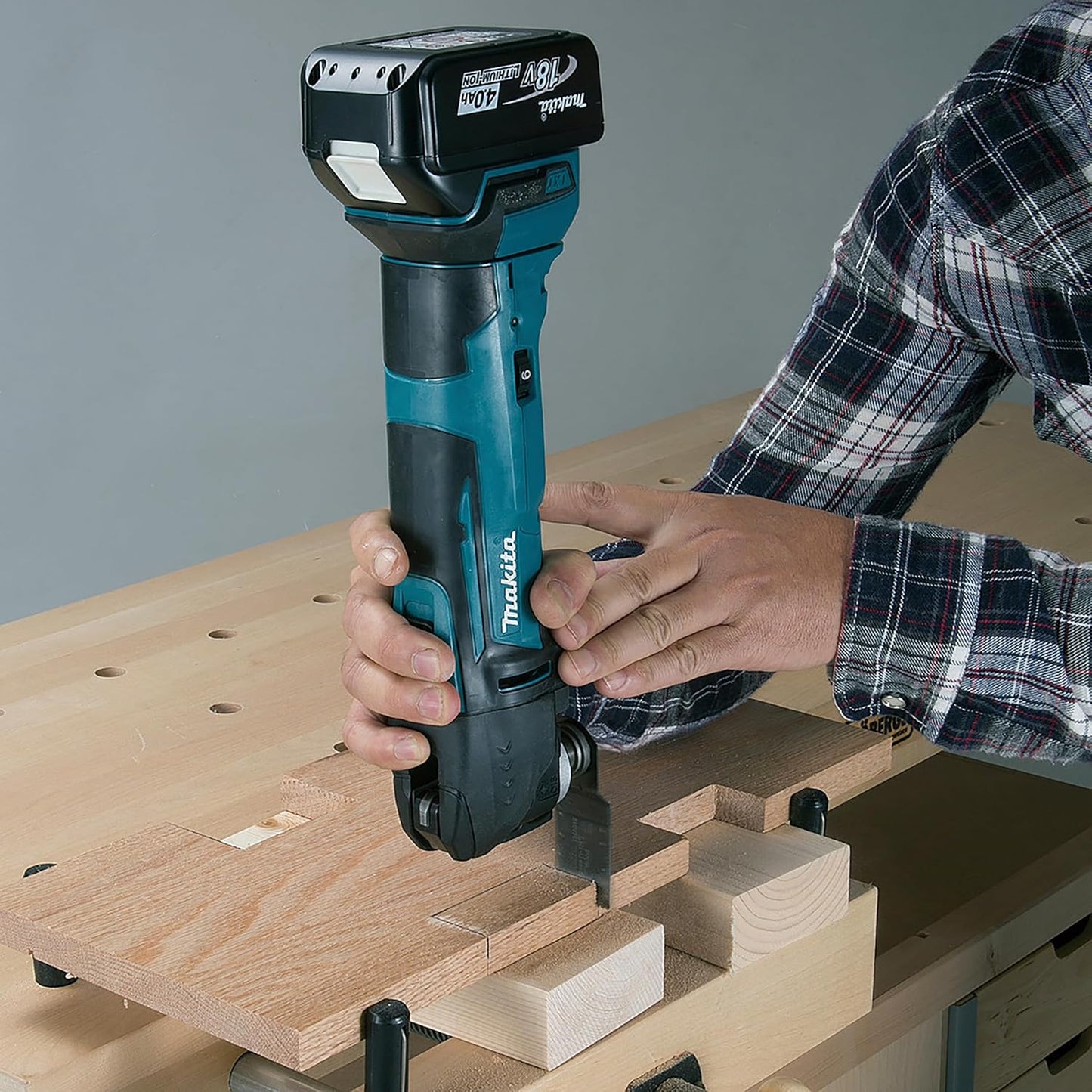 Makita DTM51Z Akku-Multifunk.Werkzeug 18,0 V (ohne Akku, ohne Ladegerät, ohne Zubehör) DEFEKT