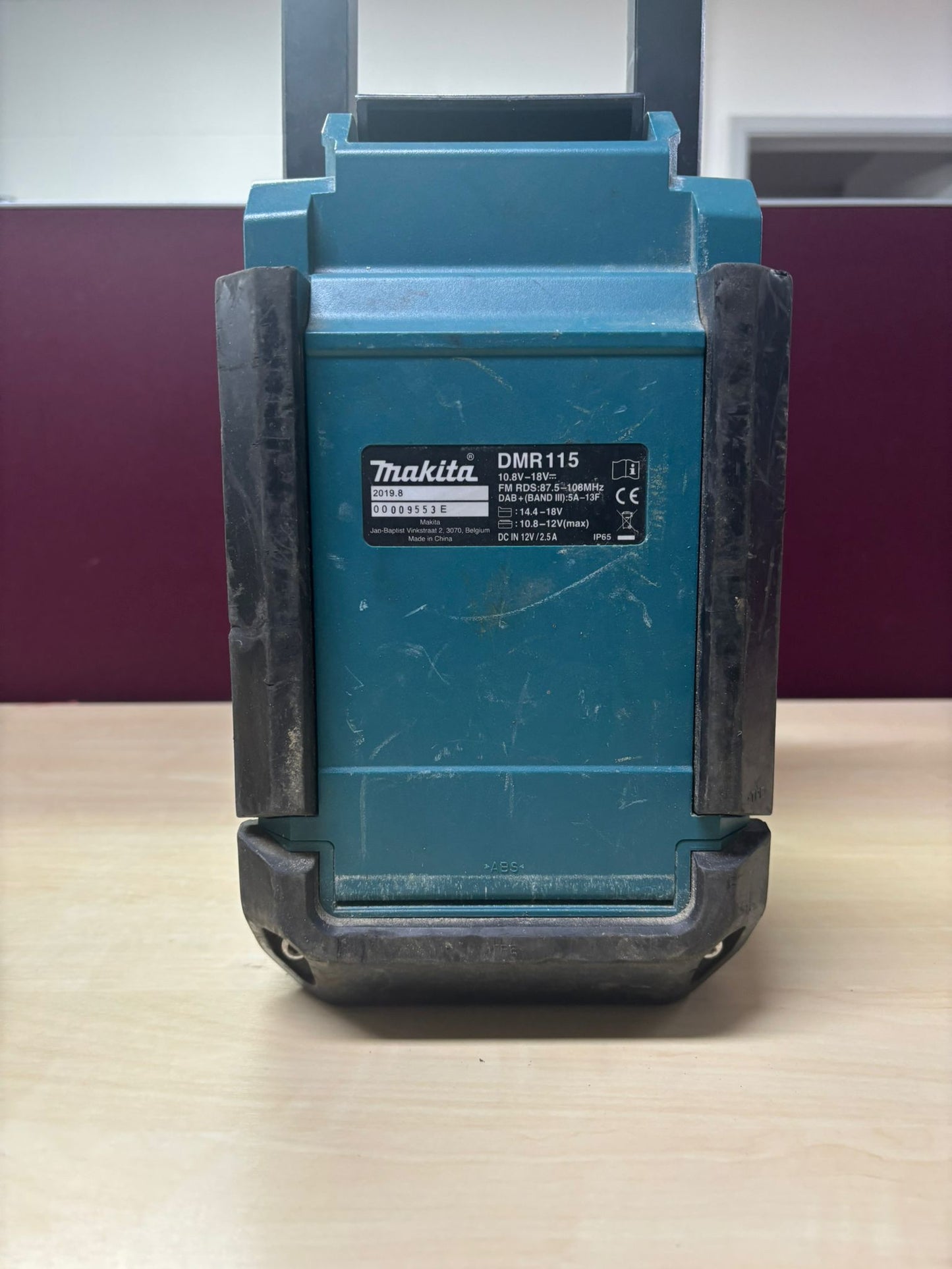 Makita DMR115 Akku-Baustellenradio (ohne Akku, ohne Ladegerät), Türkis, Schwarz, Silber GEBRAUCHT