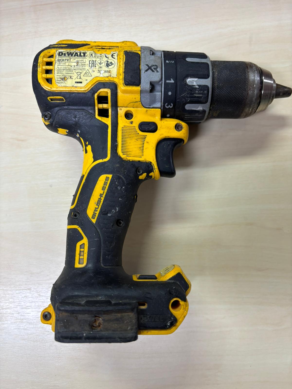 DeWALT DCD791N Akku-Bohrschrauber (18V/70Nm/Ohne Akku) GEBRAUCHT