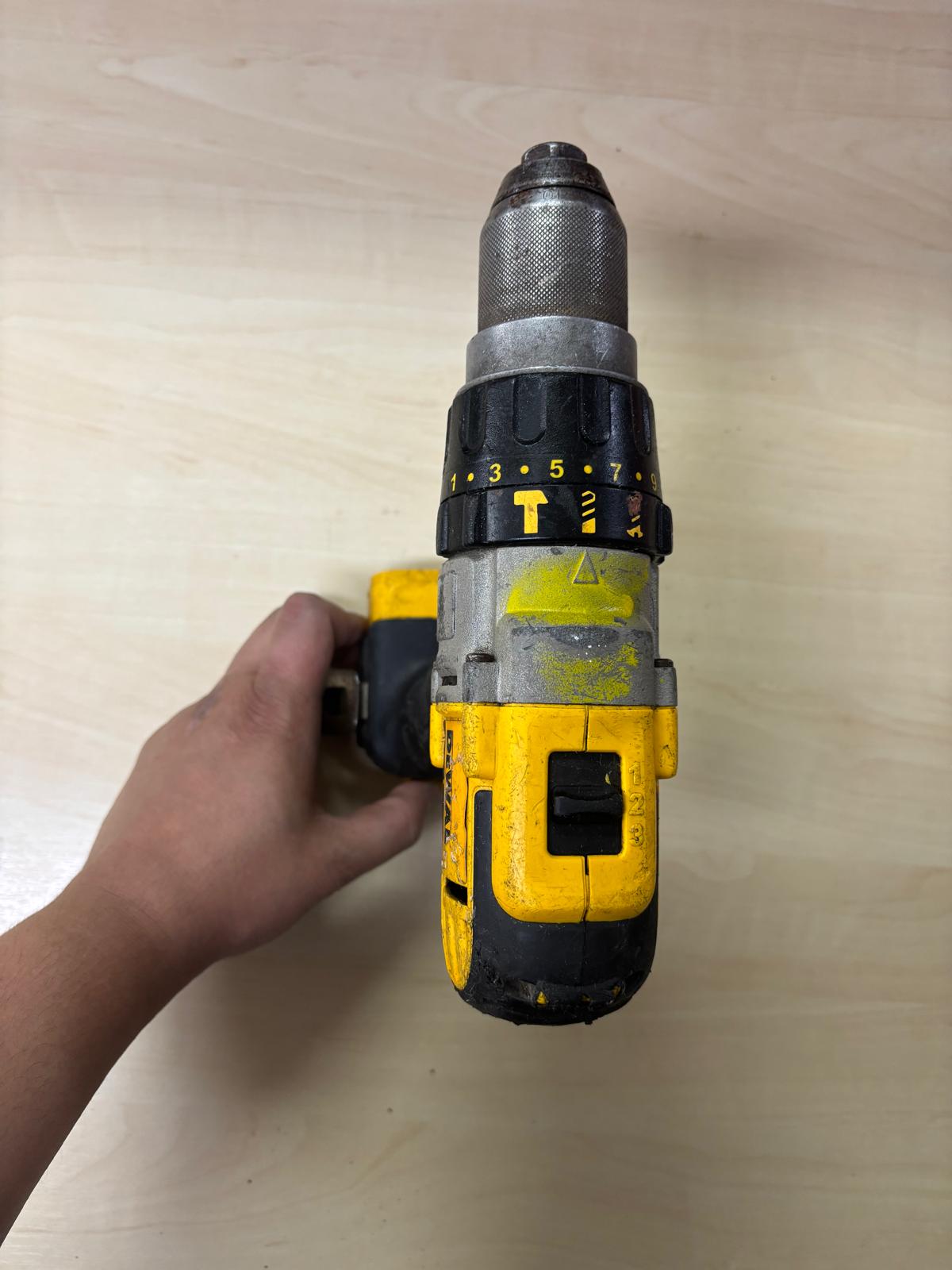 DeWalt DCD 985 Akku Schlagbohrschrauber 18V 80Nm ohne Akku Ladegerät GEBRAUCHT