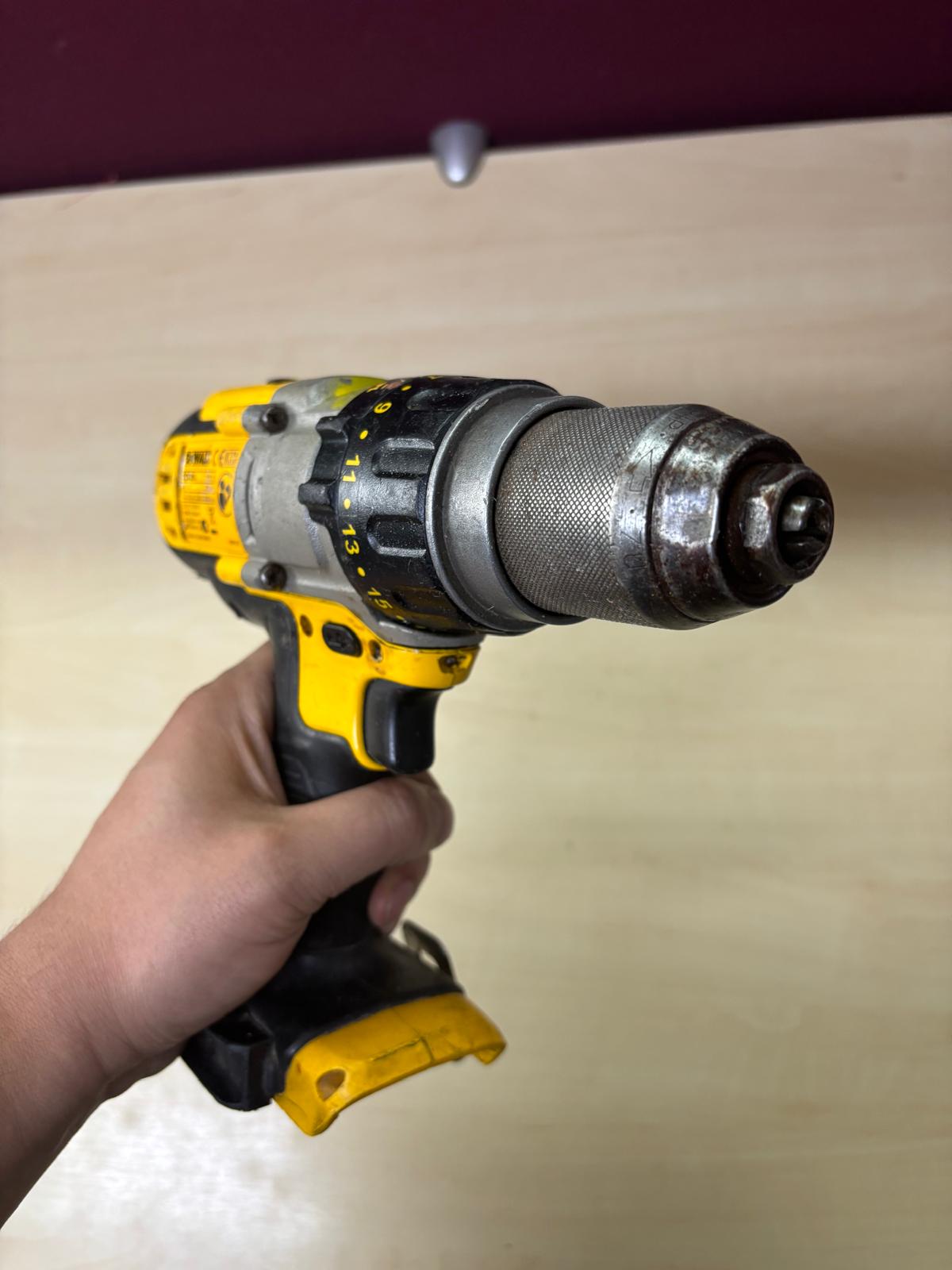 DeWalt DCD 985 Akku Schlagbohrschrauber 18V 80Nm ohne Akku Ladegerät GEBRAUCHT