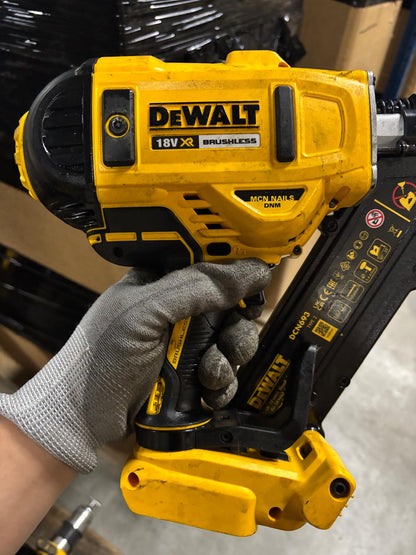 DEWALT Akku-Nagler, 1 Stück, gelb;Schwarz, DCN693 GEBRAUCHT