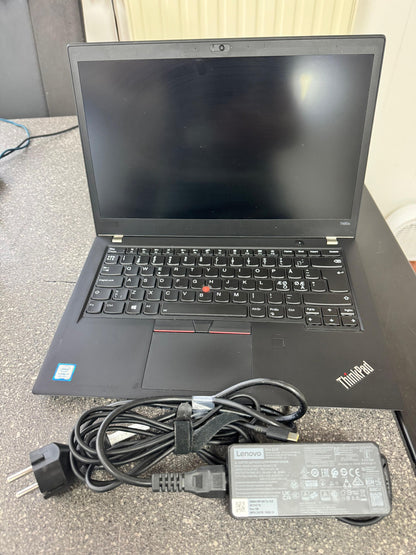 Lenovo Thinkpad T480s Intel(R) Core(TM) i7-8550U CPU @ 1.80GHz 2800 MHz 16Gb Ram 500 Lenovo 65W Charger