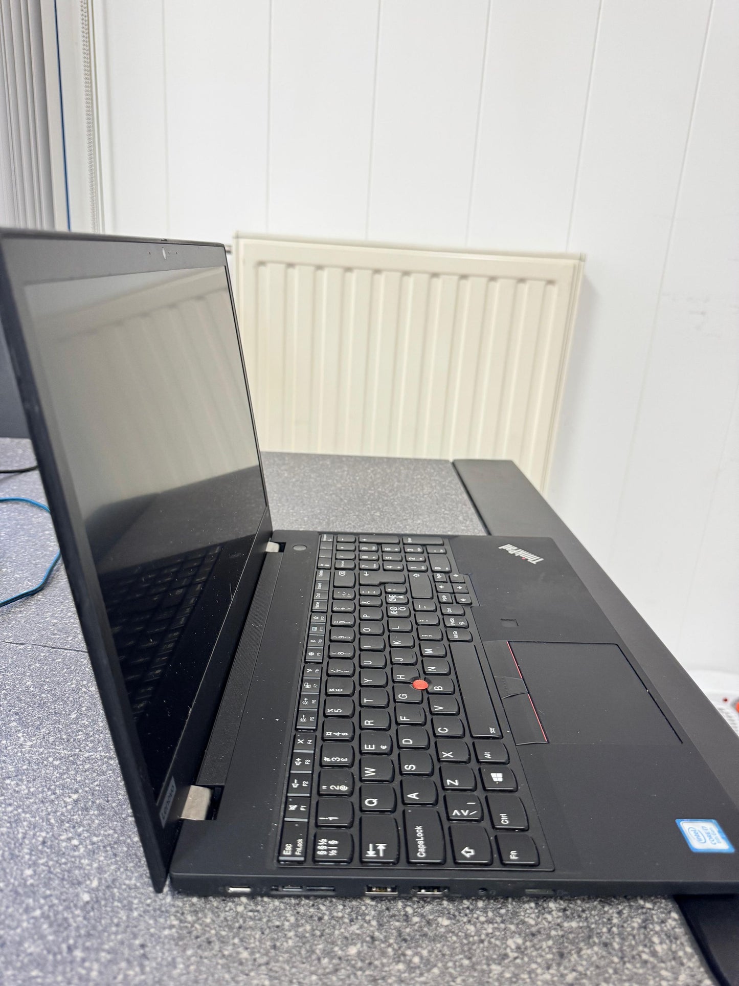 Lenovo Thinkpad T590 Intel(R) Core(TM) i7-8565U CPU @ 1.80GHz 1800 MHz 16Gb Ram 256