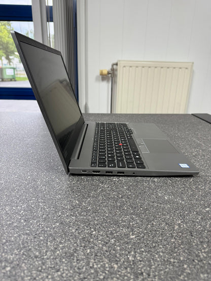 Lenovo ThinkPad E580 i5-8250U CPU @ 1.60GHz 1600 MHz RAM 8GB SSD 256GB