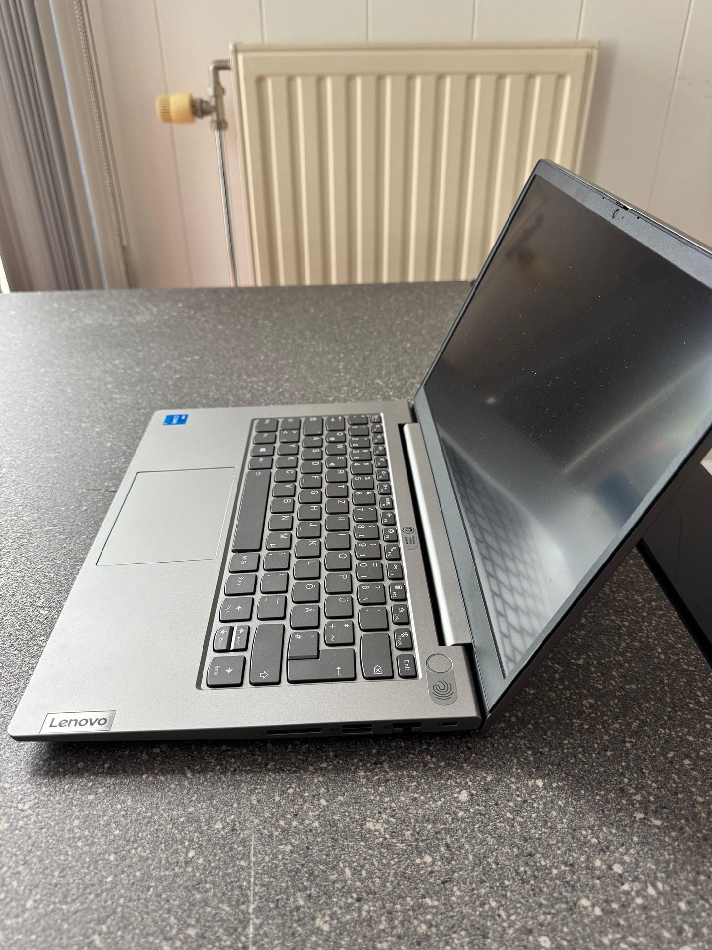 Lenovo Thinkbook 14 G2ITL 11th Gen Intel(R) Core(TM) i5-1135G7 @ 2.40GHz 1400 MHz 8Gb Ram 256
