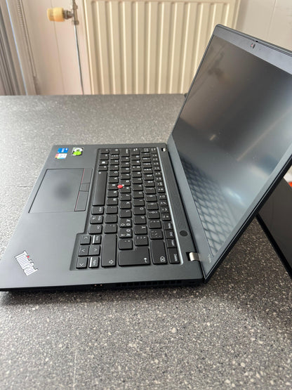 Lenovo Thinkpad T14s 11th Gen Intel(R) Core(TM) i5-1135G7 @ 2.40GHz 1400 MHz 8Gb Ram 256