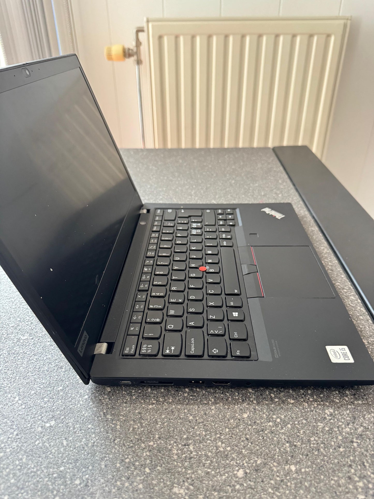 Lenovo Thinkpad T14s Intel(R) Core(TM) i5-10210U CPU @ 1.60GHz 1600 MHz 8GB Ram 256