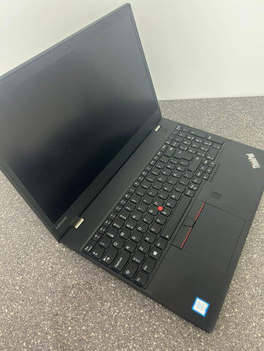 Lenovo Thinkpad  Intel Core 15.6'' 8GB 256G i5-7200U  CPU @ 1.90GHz 1800 MHz