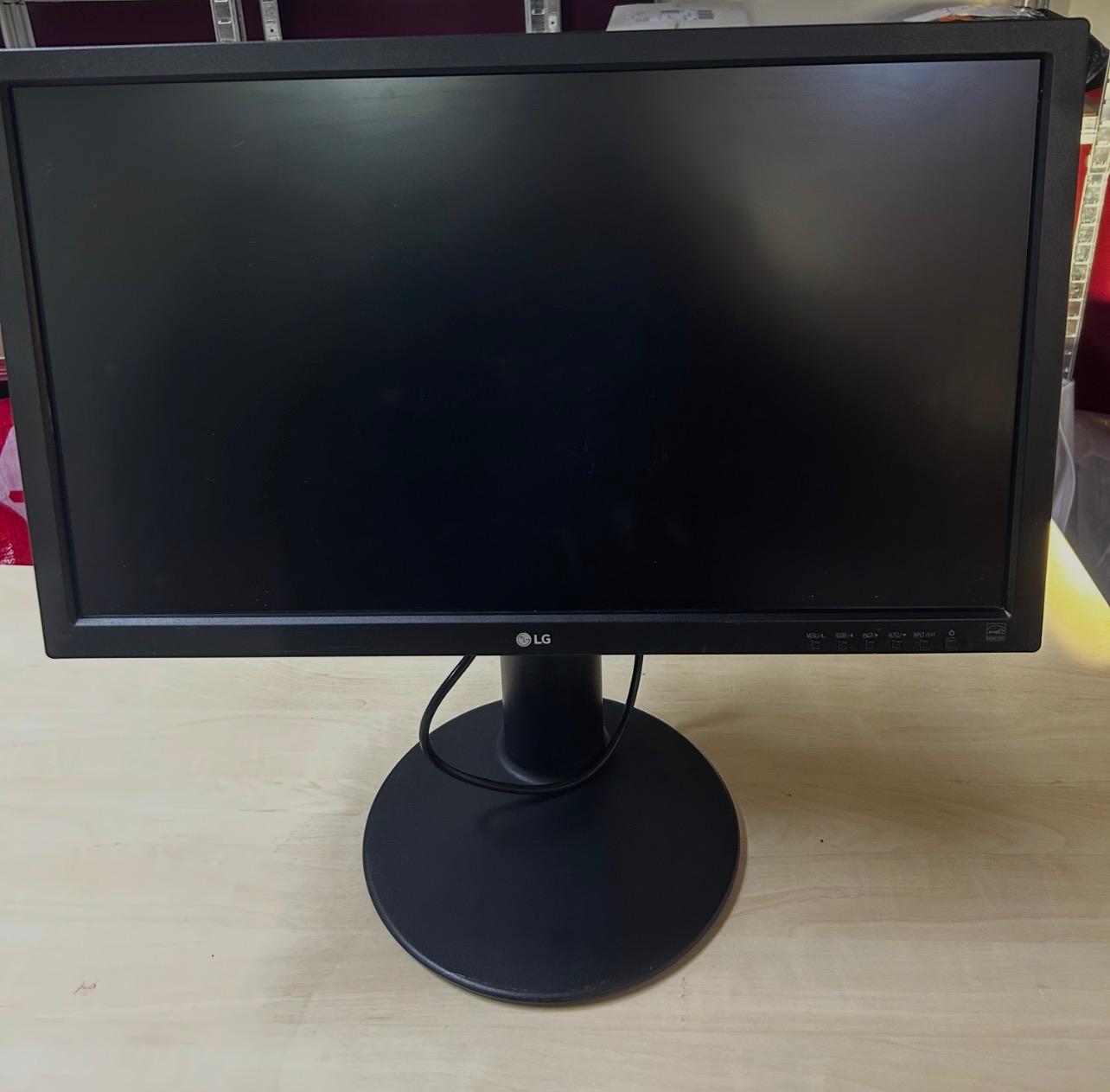 LG 24MB35PM-BF Monitor 23,8 Zoll Bildschirm 1920 x 1080 Schwarz DVI VGA