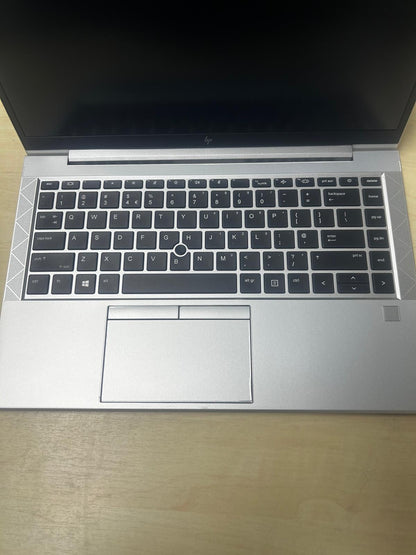 HP Notebook i5 11th gen 15.6'' 8 GB RAM 256 GB Windows 11 Pro Silber