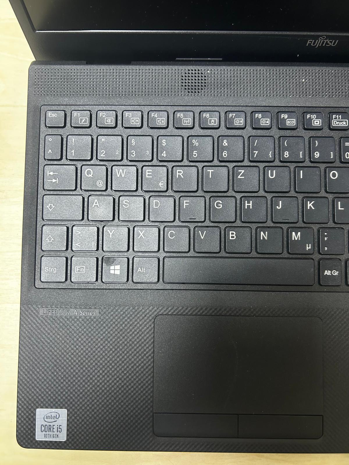 Fujitsu Lifebook A3510 Intel Core i5 10th Gen.8 GB RAM  Notebook 15.6''