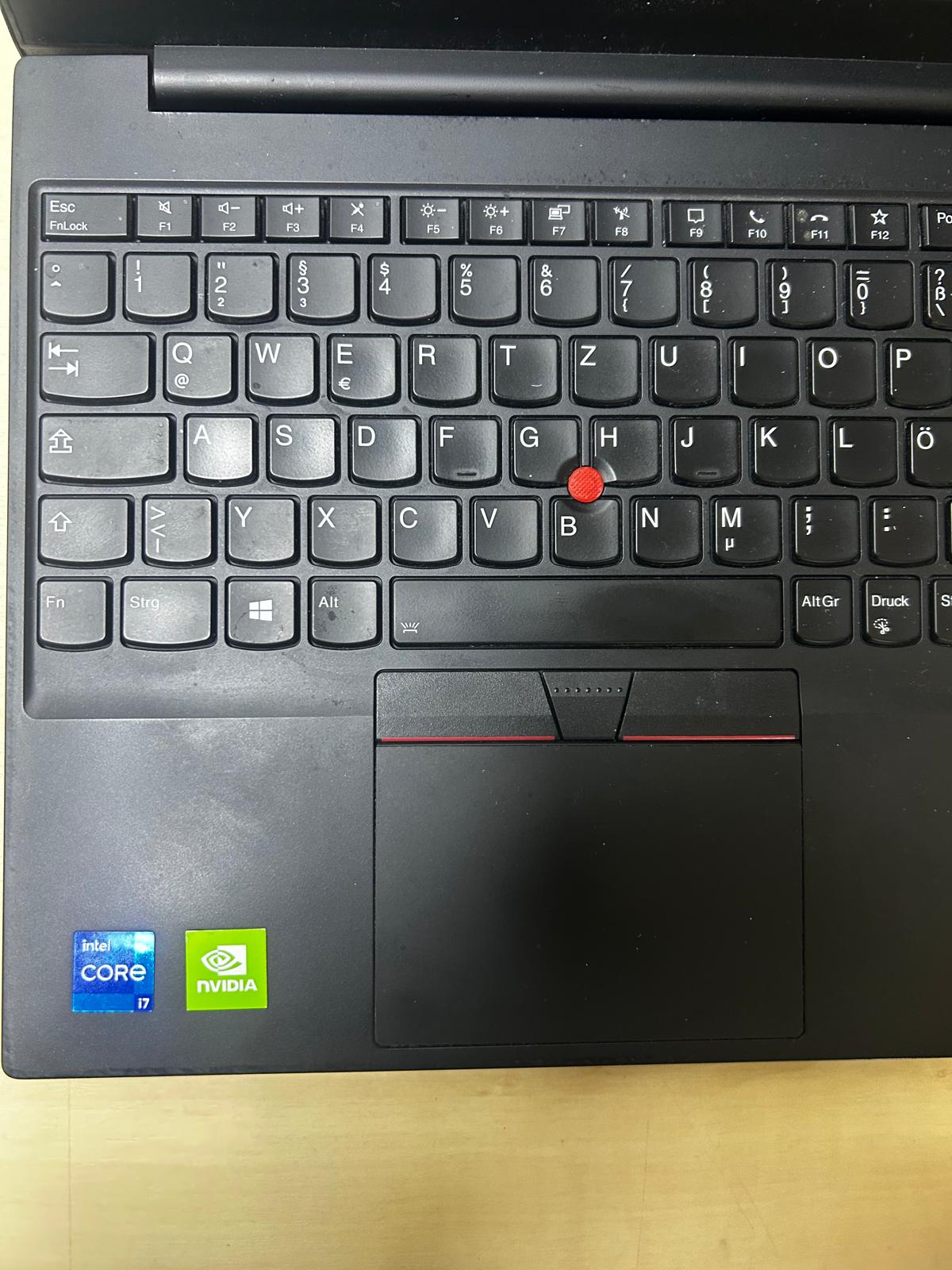 Lenovo Thinkpad E15 Intel Core i7 11. Gen. 16GB RAM 2.8 Ghz 15.6'' Notebook