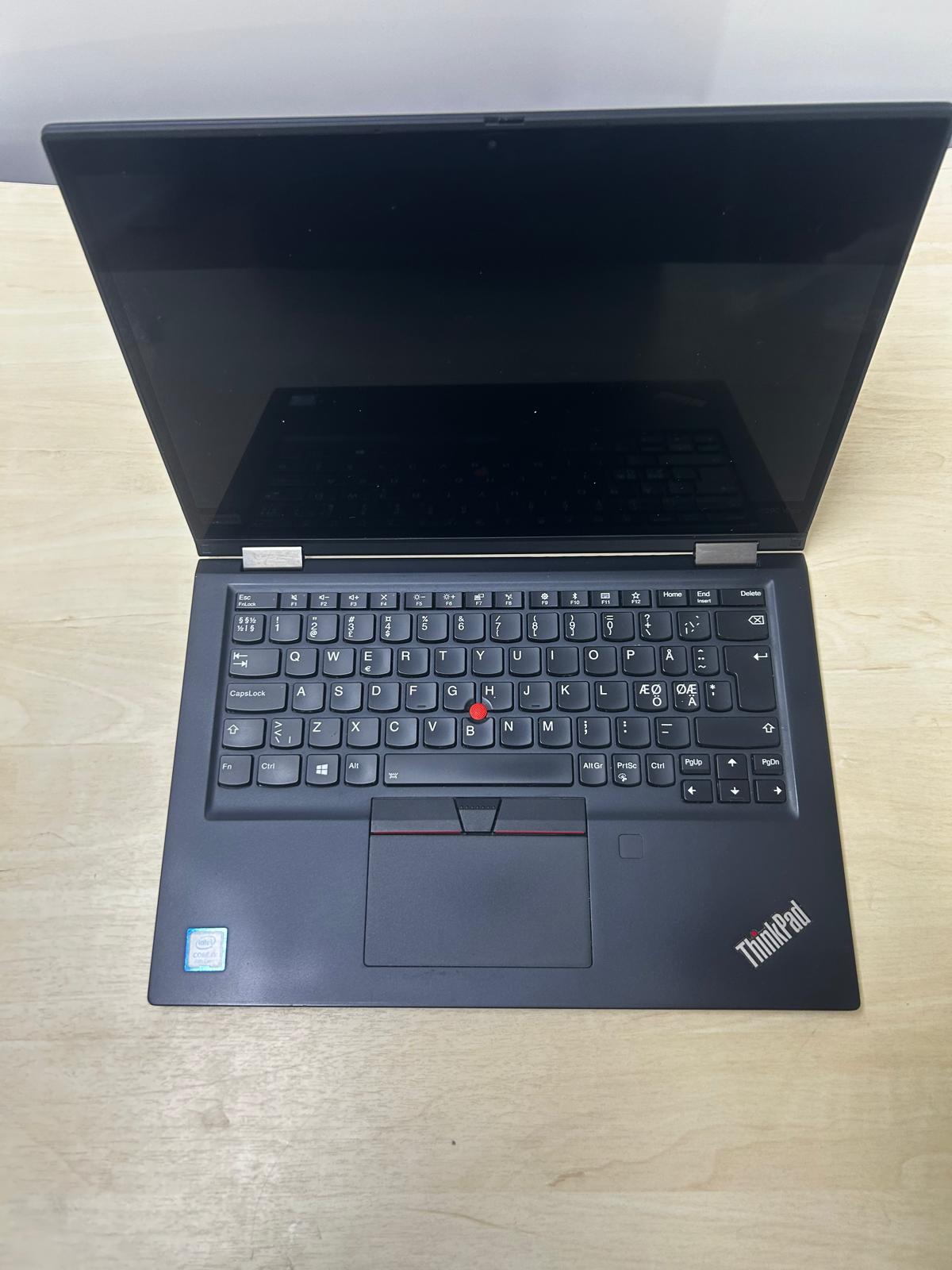 LENOVO X390 Yoga Intel Core  i5-8265U 8 GB RAM 256 GB 13.3 '' Notebook