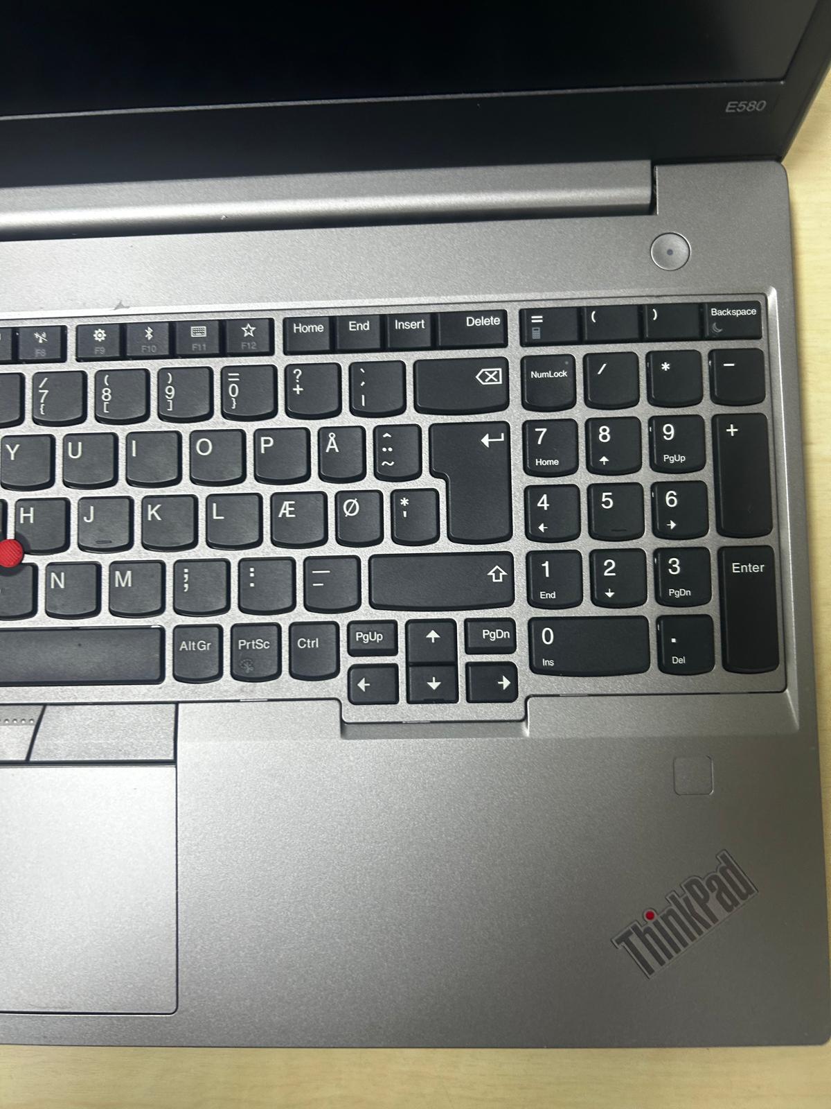 Lenovo ThinkPad E580 i5-8250U CPU @ 1.60GHz 1600 MHz RAM 8GB RAM 256GB 15.6'' Notebook