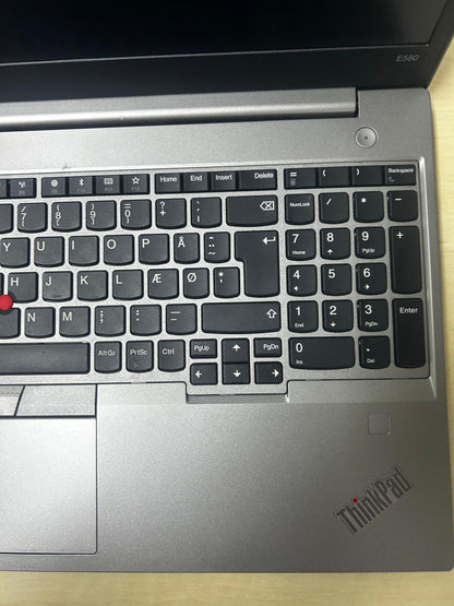 Lenovo ThinkPad E580 i5-8250U CPU @ 1.60GHz 1600 MHz RAM 8GB RAM 256GB 15.6'' Notebook