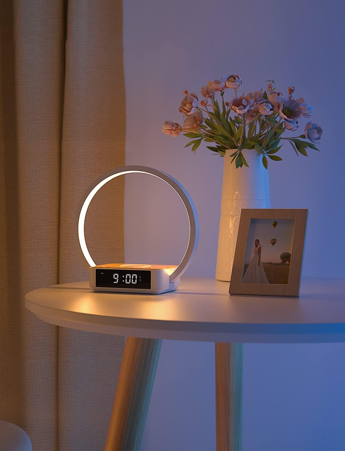 Amouhom LED Nachttischlampe, 18W Touch Control Dimmbar  mit Wecker 10W Wireless Charger